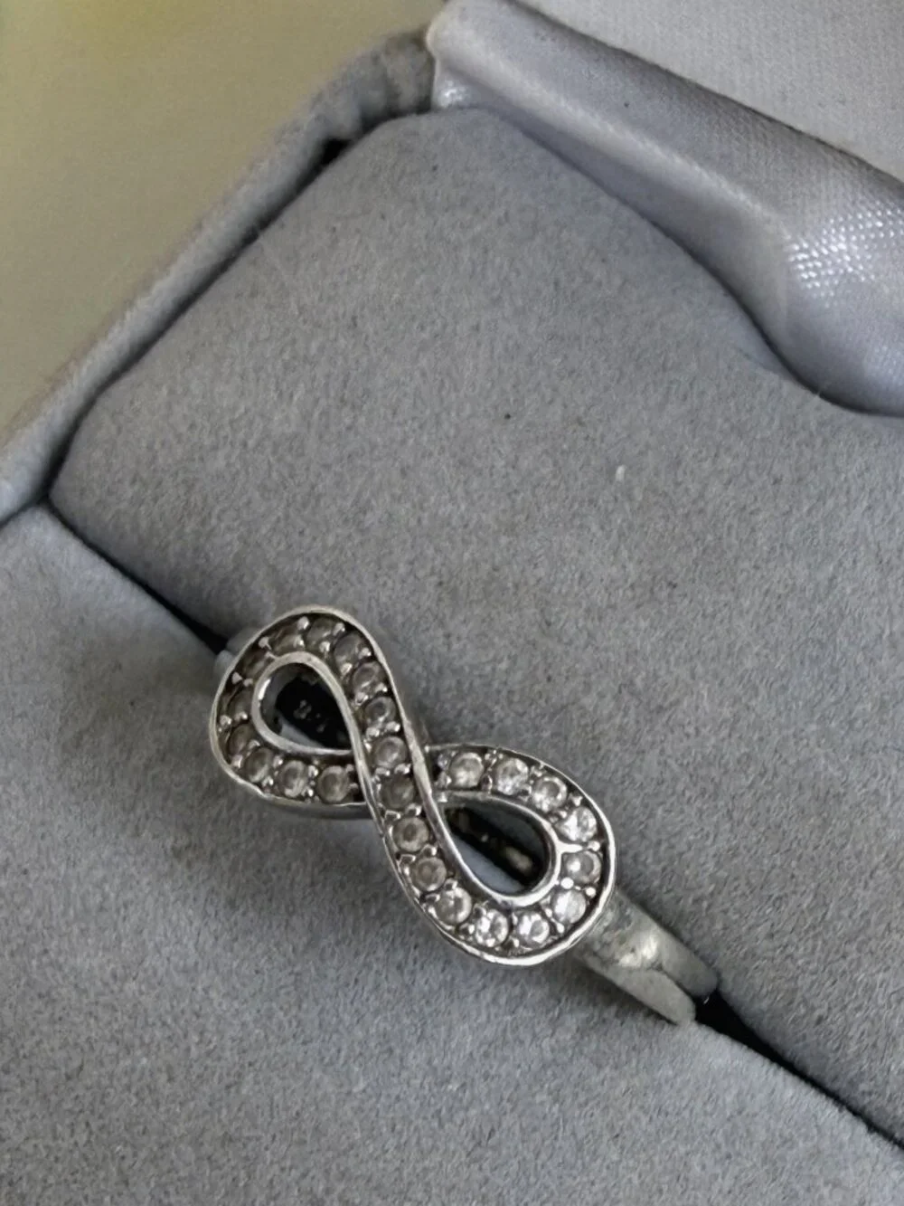 Vintage 90s 925 Silver Infinity RIng Clear Spinel Stones Size 8 3/4 - Picture 3 of 10
